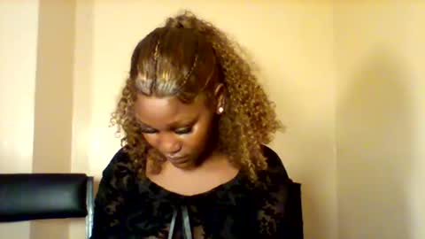 Snapshot of midnightt_tease chatting on November 2025 05:55:02 PM midnightt_tease online show from November 2025 05:55:02 PM