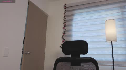 midori__san online show from October 2025 04:18:01 PM