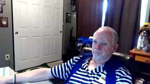 midwestdad09 online show from April 2026 01:48:02 PM