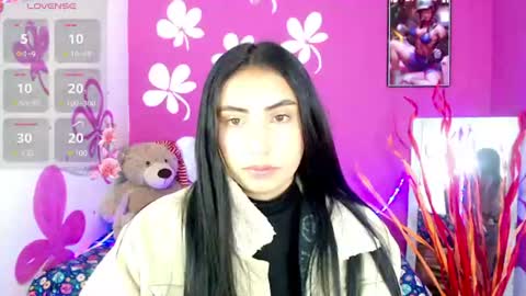 Snapshot of miela_doll chatting on July 2026 11:34:01 AM Nicole online show from July 2026 11:34:01 AM