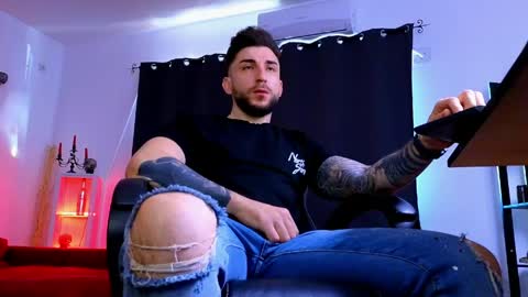 MightyAaron online show from April 2026 05:18:02 AM