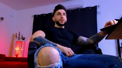 MightyAaron online show from April 2026 01:27:01 AM