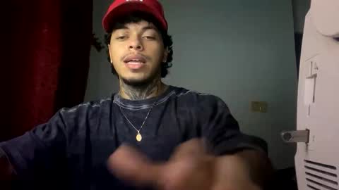 miguelvl01 online show from October 2025 09:07:01 AM