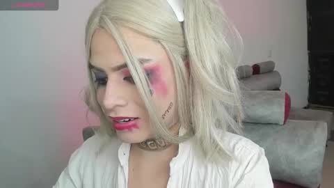 Snapshot of mihaadamss chatting on October 2025 02:42:02 AM MihaAdamss online show from October 2025 02:42:02 AM