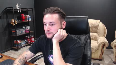 Misha Winchester online show from October 2025 06:41:02 PM