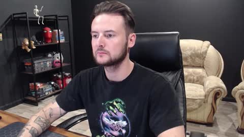 Misha Winchester online show from October 2025 04:07:02 PM