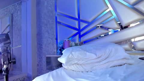 MIA 3 online show from February 2026 12:31:01 AM