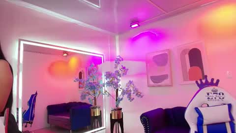 Miia  online show from March 2026 11:03:01 AM