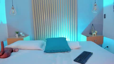 Mia online show from February 2026 11:33:01 AM