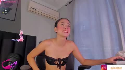 miia_bratz online show from September 2025 07:49:01 PM