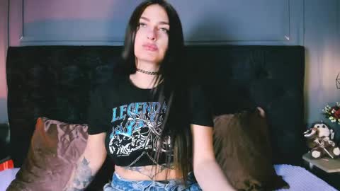 miia_moore_ online show from May 2026 01:08:01 PM