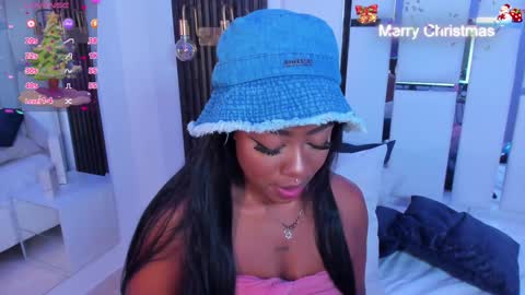 Miia Schwarz  online show from December 2024 08:27:02 PM