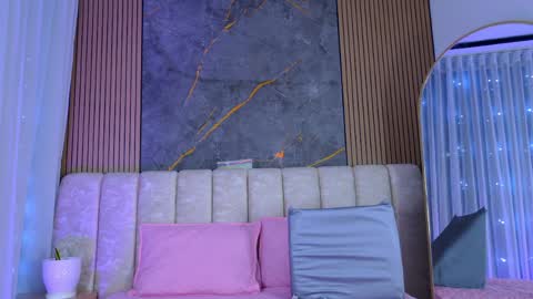 miia scoott  online show from April 2026 11:55:02 AM