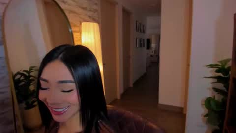 Snapshot of miia_smiith02 chatting on February 2026 01:07:01 PM luisa online show from February 2026 01:07:01 PM