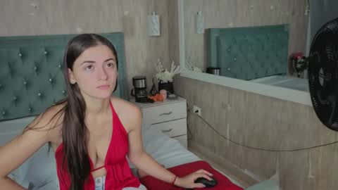 miia_velvett online show from April 2026 03:17:02 PM