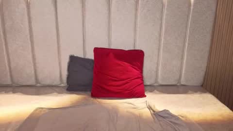 miiaa_evans1 online show from March 2026 02:01:01 PM