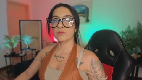 Snapshot of miiaa_stone chatting on July 2026 09:17:01 PM miiaa stone online show from July 2026 09:17:01 PM