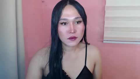 Hi im Avah online show from February 2025 12:44:02 PM