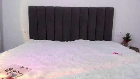 Snapshot of mika_ray chatting on February 2025 11:03:02 PM Mika online show from February 2025 11:03:02 PM