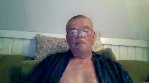 mikael42 online show from May 2026 07:08:01 PM