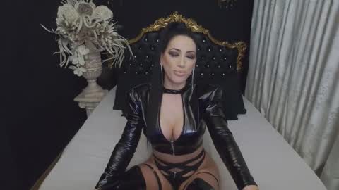 Mikaela online show from March 2026 04:31:01 AM