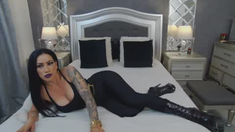 Snapshot of mikaelajensen chatting on July 2026 02:53:02 AM Mikaela online show from July 2026 02:53:02 AM