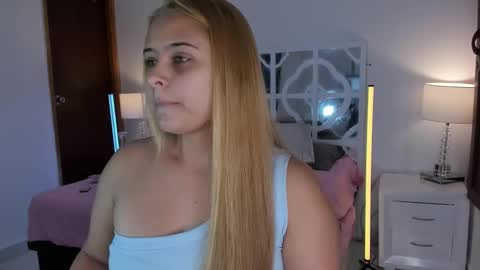 Mikaela blondie bigass online show from February 2026 11:30:02 AM