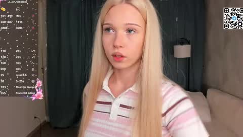 Angel girl online show from April 2026 09:28:01 PM