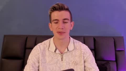 mikael online show from February 2026 03:01:02 AM