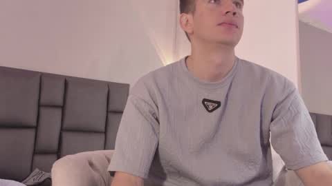 mikael online show from June 2026 04:13:02 AM