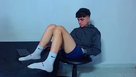 Mike IMDEPENDIENT MODEL online show from February 2026 02:21:01 AM