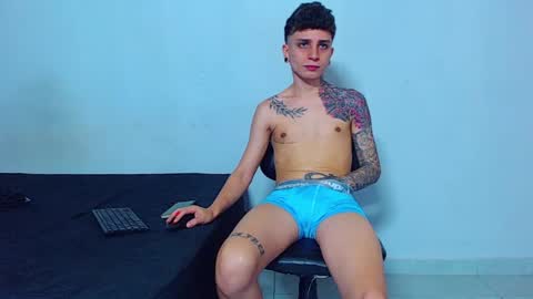 Mike IMDEPENDIENT MODEL online show from April 2026 02:20:01 PM