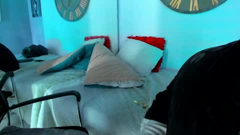 Mike 0233 online show from January 2025 07:36:01 AM