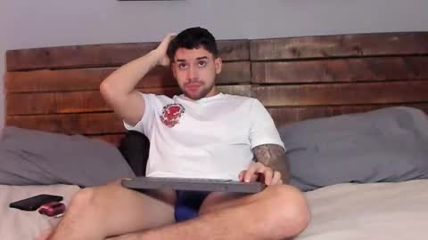 Snapshot of mike_montoya chatting on January 2026 04:16:01 AM Mike Montoya online show from January 2026 04:16:01 AM