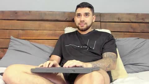 Snapshot of mike_montoya chatting on February 2026 03:00:02 AM Mike Montoya online show from February 2026 03:00:02 AM