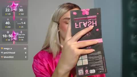 Snapshot of mike_nour chatting on January 2026 07:15:02 PM IM MIKE online show from January 2026 07:15:02 PM