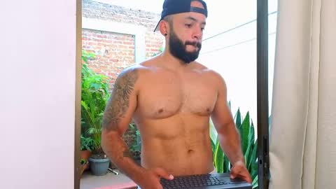 Snapshot of mike_savage3 chatting on May 2026 12:13:02 PM Mike online show from May 2026 12:13:02 PM