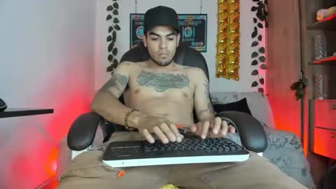 Snapshot of mikee_scooth chatting on January 2025 10:12:01 PM mikee_scooth online show from January 2025 10:12:01 PM