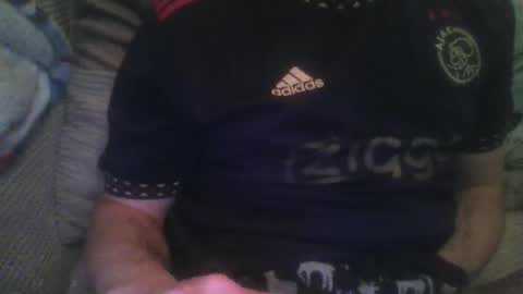 mikehockishuge9 online show from November 2025 05:04:02 PM