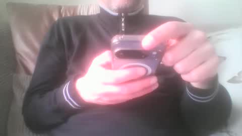 Snapshot of mikehockishuge9 chatting on April 2026 04:35:01 PM mikehockishuge9 online show from April 2026 04:35:01 PM