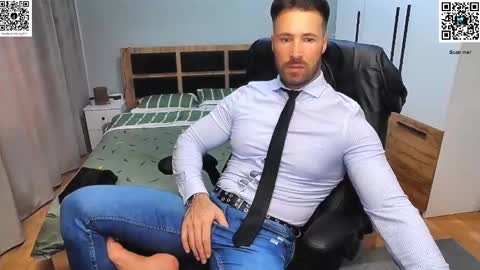 Mike    online show from January 2025 01:31:02 PM