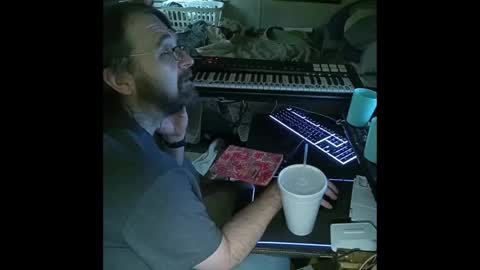 Snapshot of mikeylikesit38 chatting on December 2024 04:21:01 AM Mikey online show from December 2024 04:21:01 AM