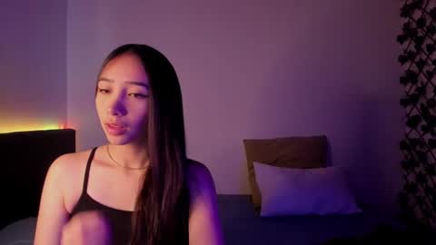 VIOLETAMIKE online show from March 2025 05:11:02 PM