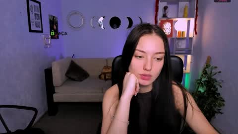 Miki online show from April 2026 05:43:01 AM