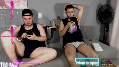 MIKI ENN ALEKS online show from October 2025 10:48:01 AM