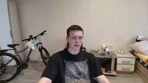 Snapshot of mikimaus0101 chatting on June 2026 12:30:01 PM Michael online show from June 2026 12:30:01 PM