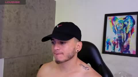 Snapshot of mikke_love chatting on June 2026 03:05:02 PM MIKKE online show from June 2026 03:05:02 PM