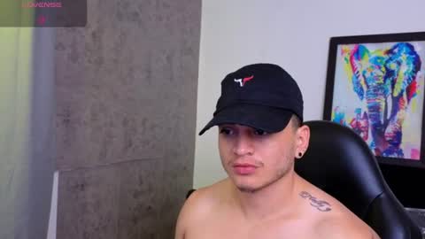 Snapshot of mikke_love chatting on June 2026 02:43:02 PM MIKKE online show from June 2026 02:43:02 PM