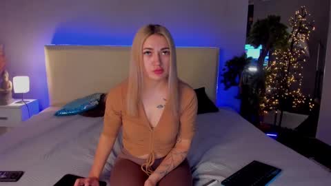 MikkiShows online show from February 2025 03:31:02 PM
