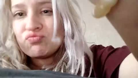 Snapshot of mila_420 chatting on April 2026 11:35:01 AM Mila 420 online show from April 2026 11:35:01 AM